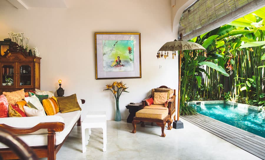 MODERN TROPICAL BALINESE STYLE 1 BEDROOM VILLA FOR SALE LEASEHOLD IN SEMINYAK BE-1272 